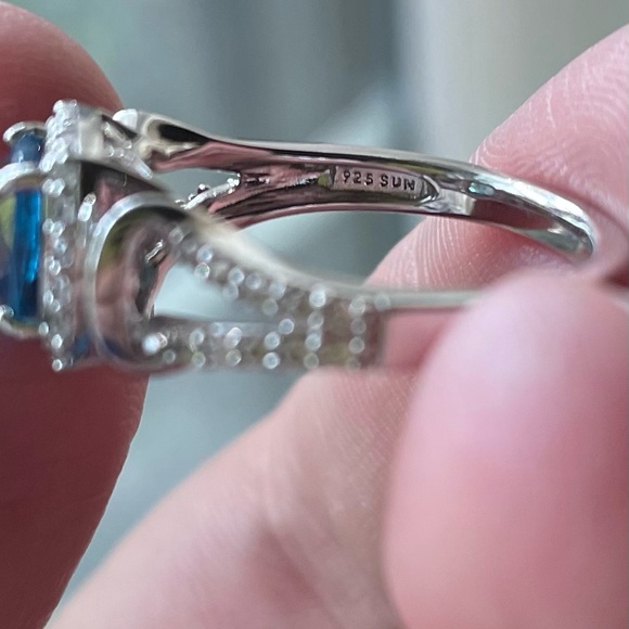 Cushion Cut 2.20ct Natural Blue Topaz Ring - Picture 8 of 9